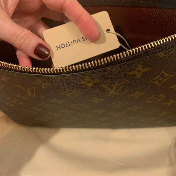 Brand new authentic Louis  Vuitton pouch large size with zipper/limited edition - Picture 1 of 8